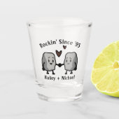 かわいいロックプン新婚カップル結婚の記念日 ショットグラス (正面)