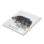 かわいいロットワイラーの子犬がテディベアアートを抱きしめる タイル (側面)