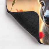 かわいいロバの赤いケシかわいい動物の芸術 マウスパッド (コーナー)