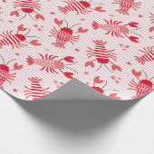 かわいいロブスターオンライトピンク白ストライプ色 ラッピングペーパー (角)