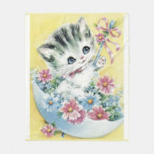 かわいいヴィンテージイメージキットンアンブレラ春の花 フリースブランケット (正面)