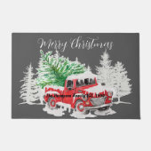 かわいいヴィンテージ赤トラック雪の家族の名前 ドアマット (正面)