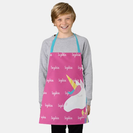 かわいい一角獣のピンクの子パーソナライズされたどもたち エプロン (着用した状態)