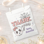 かわいい不気味ピンクのハロウィーン誕生日ありがとう フェイバーバッグ (クリップ留めされた状態)