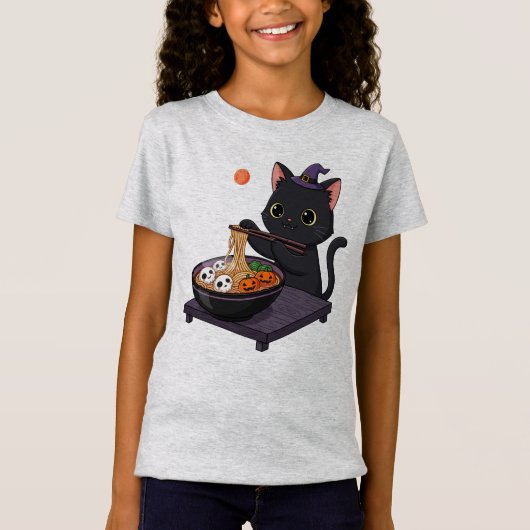 かわいい不気味黒猫と夜中ラーメン Tシャツ (正面)