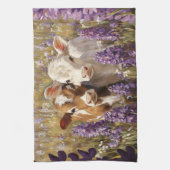 かわいい乳牛の子牛ルピネの花 キッチンタオル (縦)