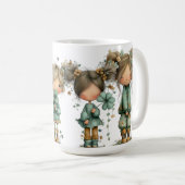かわいい個性的な小さなアイルランドの女の子 コーヒーマグカップ (正面右)