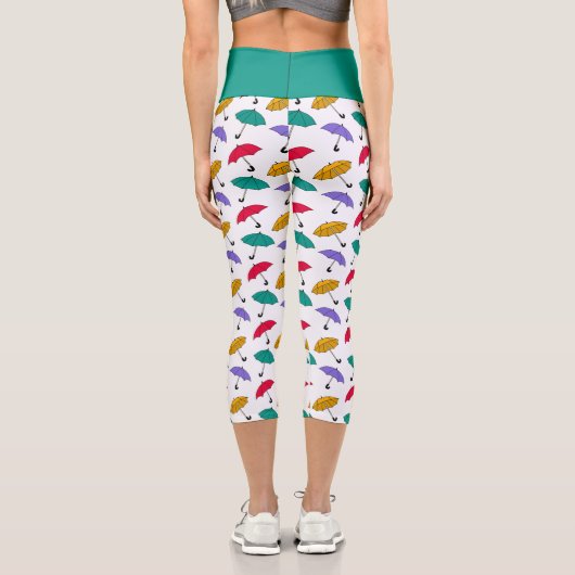 かわいい傘の雨の日パターンティール(緑がかった色)ヨガエクササイズ カプリレギンス (裏面)