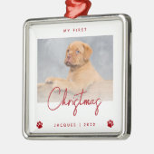 かわいい写真 子犬の最初のクリスマス 足跡 赤 メタルオーナメント (左)