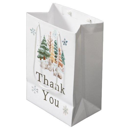 かわいい冬うさぎたち赤ちゃんシャワー ミディアムペーパーバッグ (正面アングル)