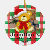 かわいい初めてのクリスマスはプレゼントの水色を持つ セラミックオーナメント (正面)