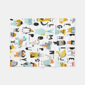 かわいい動物のアルファベット |帽子を持っている人もいる フリースブランケット (正面(横))