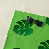 かわいい動物のサファリ·グリーンの漫画ジャングル名 ビーチタオル (インサイチュ)