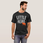 かわいい動物の牛 リトルヒーロー Tシャツ (正面フル)