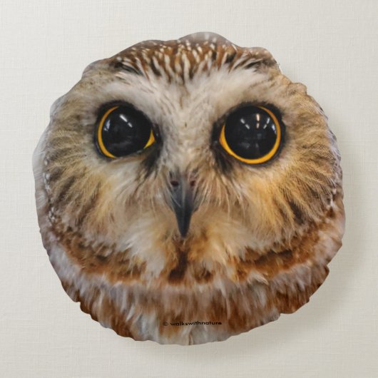 かわいい北のこぎりフクロウ ラウンドクッション (裏面)