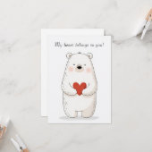 かわいい北極クマが赤いハートを抱える - 愛  カード (正面/裏面インサイチュ)