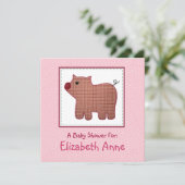 かわいい国スタイルのピンクの格子縞のブタのベビーシャワー 招待状 (スタンド正面)