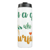 かわいい夏の引用文サーフィンが大好きな女の子 タンブラー (正面)