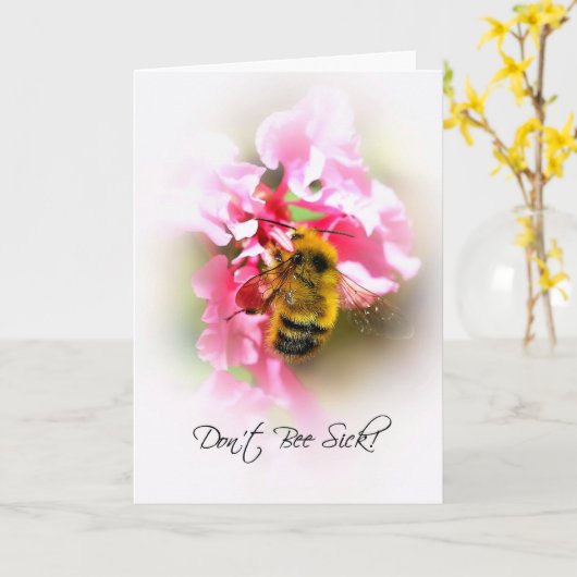 かわいい女の子が早くよくなるピンクの花ののまわりに カード (黄色い花)