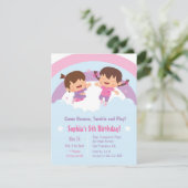 かわいい女の子が雲の誕生日パーティーに飛び乗る 招待状 (スタンド正面)