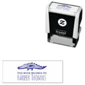 かわいい女の子この本はサファリワニの名前に属している セルフインキングスタンプ (インサイチュ)