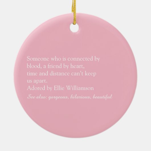 かわいい女の子のピンクのスクリプト クールな従妹の定義 セラミックオーナメント (裏面)