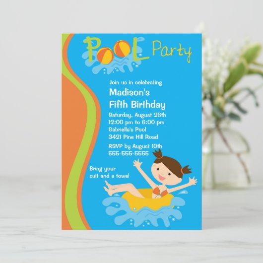 かわいい女の子のプールを囲んでのパーティの誕生日の招待状 招待状 (スタンド正面)