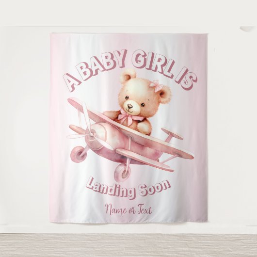 かわいい女の子のベビークマパイロットピンク飛行機の美しい タペストリー (正面)