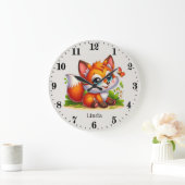 かわいい女の子のベビーフォックス名を追加 ラージ壁時計 (ホーム)