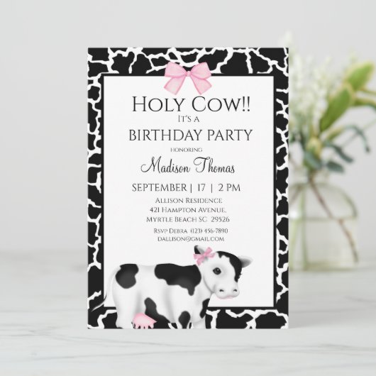 かわいい女の子の牛プリント誕生日パーティーの招待 招待状 (スタンド正面)