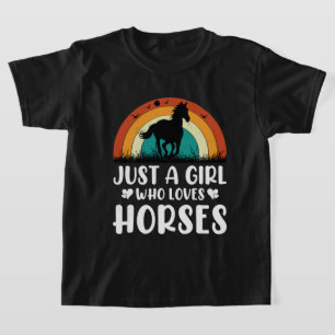 かわいい女の子は馬のワードアートが大好き Tシャツ