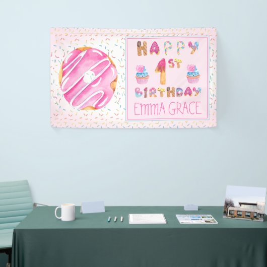 かわいい女の子ドーナツ |カップケーキお誕生日おめでとうございます 横断幕 (トレードショー)