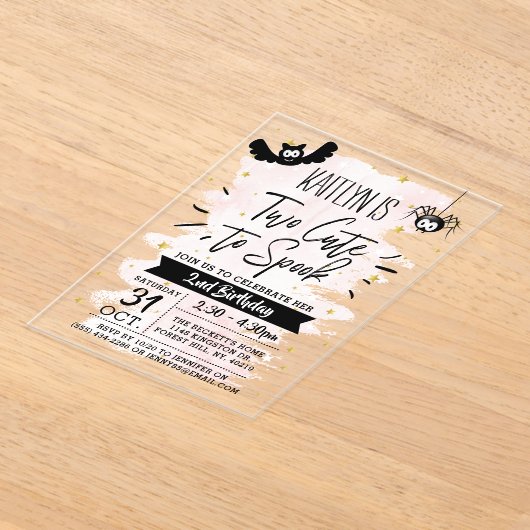 かわいい女の子ハロウィーン2回目の誕生日 アクリル招待状 (レイダウン)