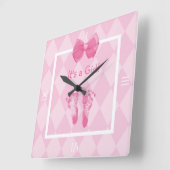 かわいい女の赤ちゃんの足跡の誕生の発表 スクエア壁時計 (傾斜)