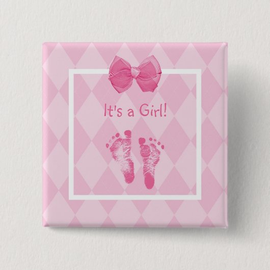 かわいい女の赤ちゃんの足跡の誕生の発表 缶バッジ (正面)