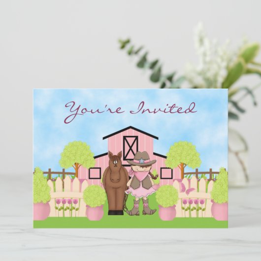 かわいい女性のカーボーイ、ブラウンホースとピンクバーン誕生日 招待状 (スタンド正面)