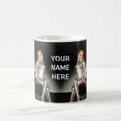 かわいい女性宇宙飛行士。幸せ コーヒーマグカップ (中央)