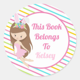 かわいい妖精の女の子カスタムのピンクこの本は次のものだ ラウンドシール