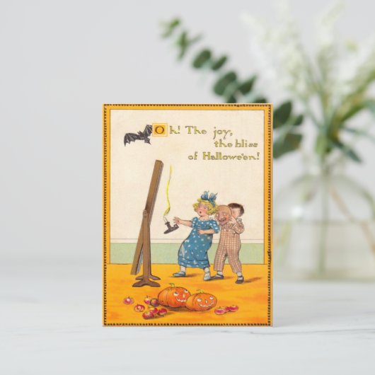 かわいい子どもたちハロウィーンのカボチャのちょうちん ポストカード (スタンド正面)