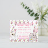 かわいい子ネコ、ラマ、ネズミの女の子の誕生日 ポストカード (スタンド正面)