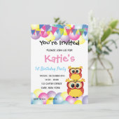 かわいい子供のベビーのフクロウの誕生日 招待状 (スタンド正面)