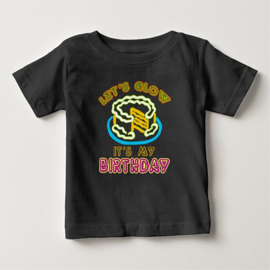 かわいい子供の誕生日パーティー ギャグ ベビーTシャツ (正面)