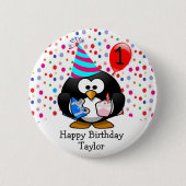 かわいい子供の1歳の誕生日おめでとうペンギン 缶バッジ (正面)