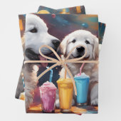 かわいい子犬がミルクシェイクを飲む ラッピングペーパーシート (インサイチュ)