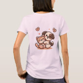 かわいい子犬と子猫ハグ – かわいいかわいいデザイン Tシャツ (裏面)
