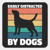 かわいい子犬に気を取られやすい愛犬家 スクエアシール (正面)