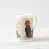 かわいい子犬のベグルの赤ちゃんスローガン付きママ犬 ボーンチャイナマグカップ (正面右)