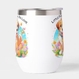 かわいい子犬の小さな足の大きな愛