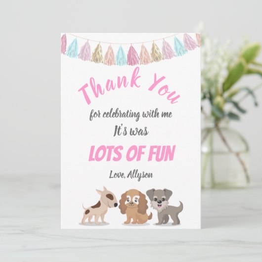 かわいい子犬の漫画の犬のテーマの誕生日パーティー サンキューカード (スタンド正面)