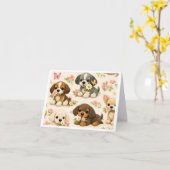 かわいい子犬の花と蝶々 - ふんわりとした犬のイラスト カード (黄色い花)